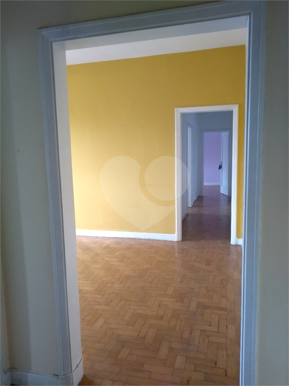 APARTAMENTO em BARRA FUNDA