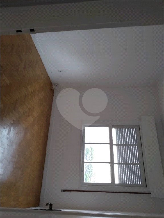 APARTAMENTO em BARRA FUNDA
