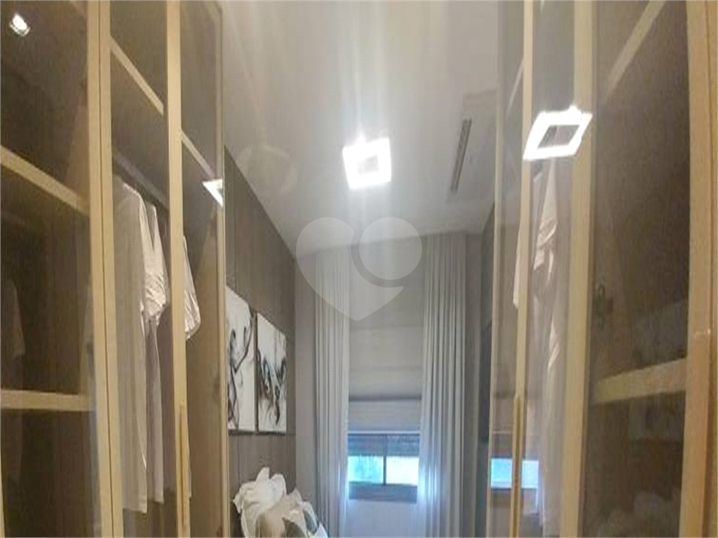Apto com 140m 3 dorm 1 suite 2 banheiros com 2 vagas de garagem