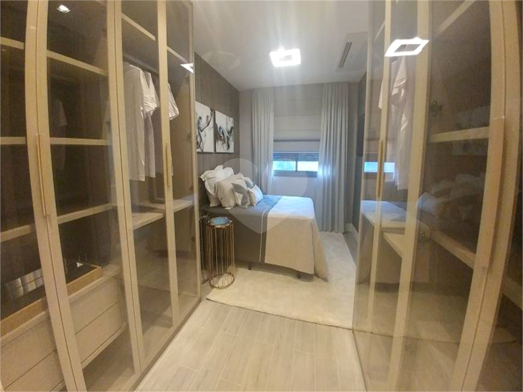 Apto com 140m 3 dorm 1 suite 2 banheiros com 2 vagas de garagem