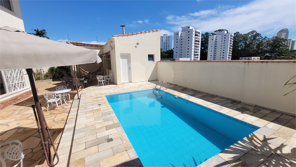 Sobrado para venda no Jardim São Bento. 4 suítes, 10 vagas, piscina. área gourmet, quintal Braz Leme