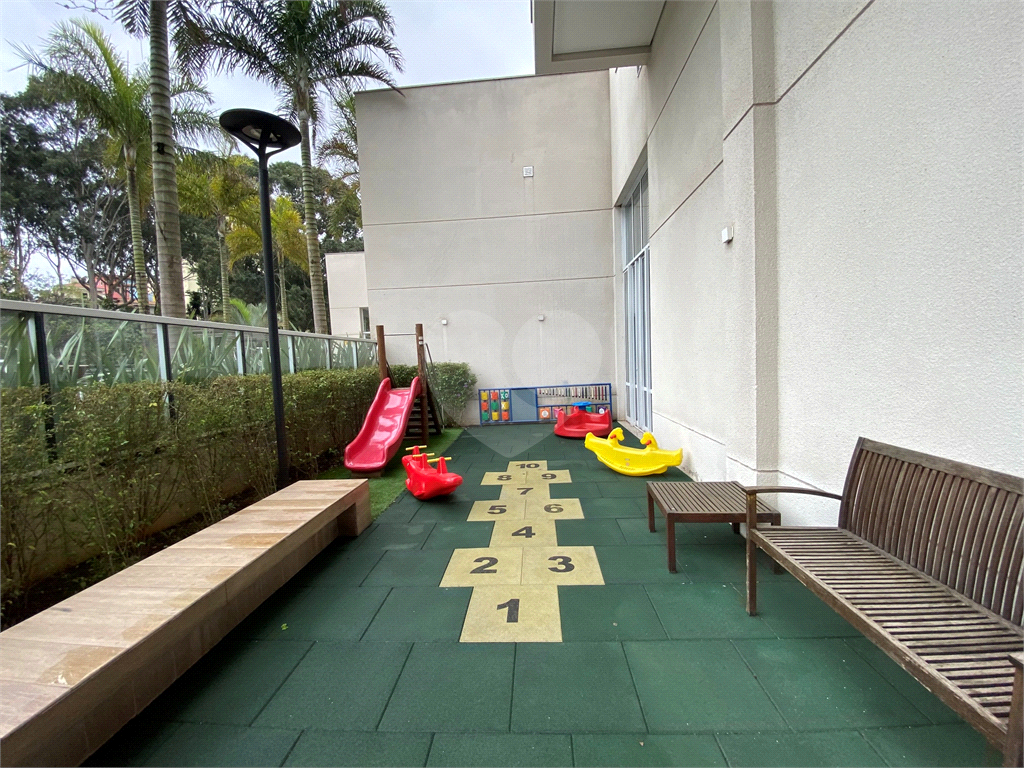 APARTAMENTO em SANTANA