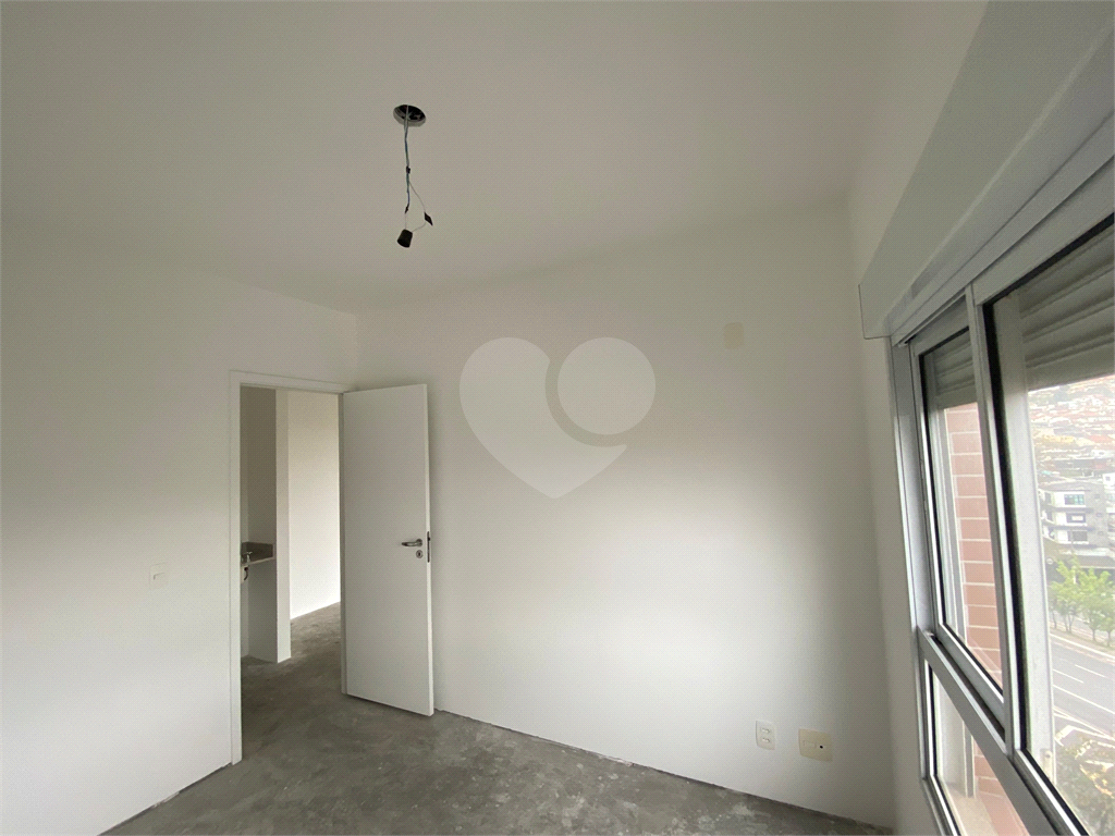 APARTAMENTO em SANTANA