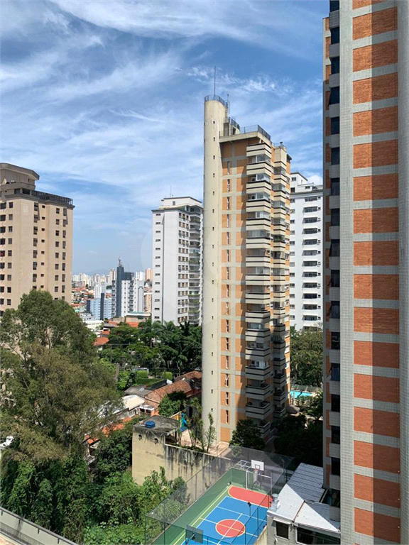 APARTAMENTO em SANTANA