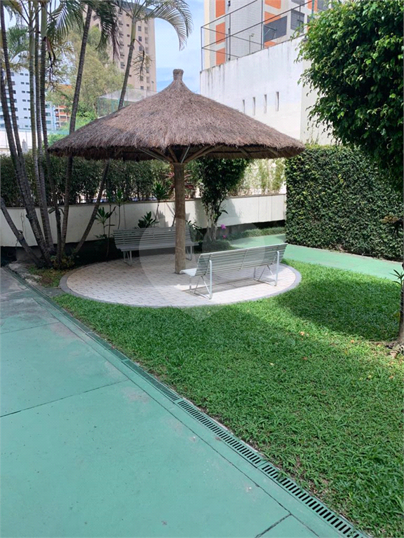 APARTAMENTO em SANTANA
