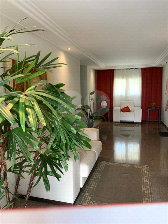 APARTAMENTO em SANTANA