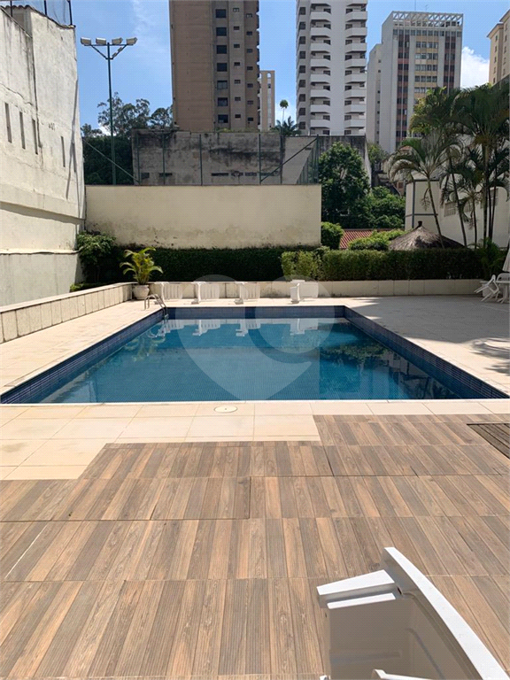 APARTAMENTO em SANTANA