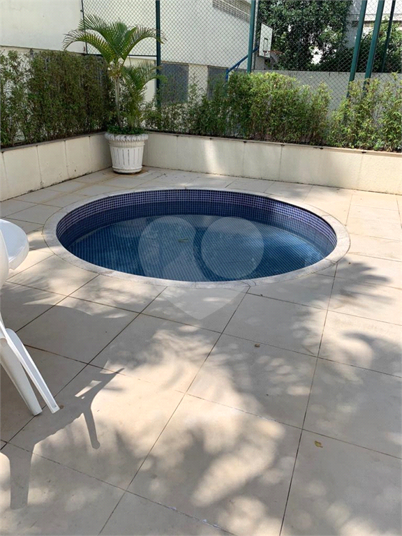 APARTAMENTO em SANTANA