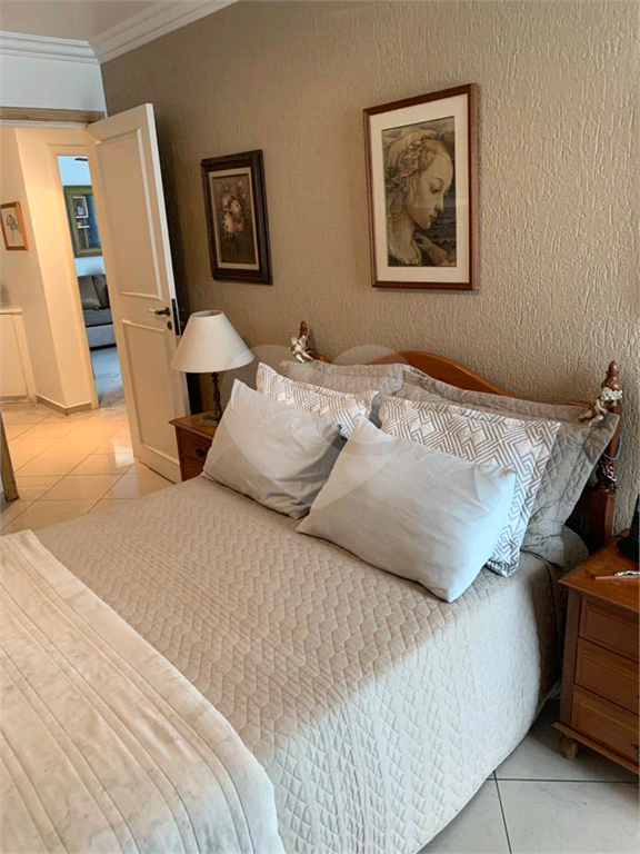 APARTAMENTO em SANTANA