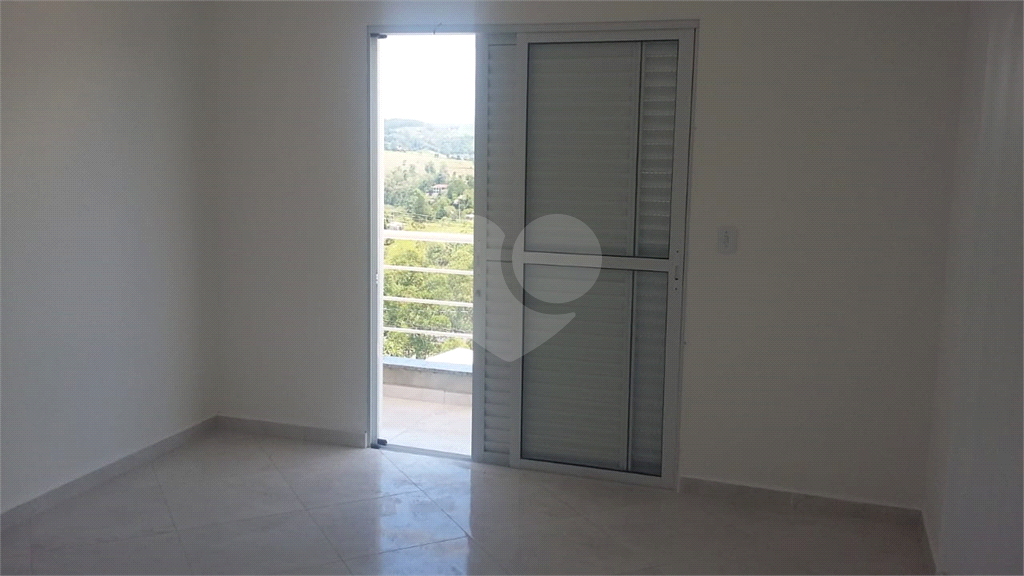 IGARATÁ, Casa em condomínio de luxo, 4 dormitórios 2 suítes 5 banheiros 6 vagas