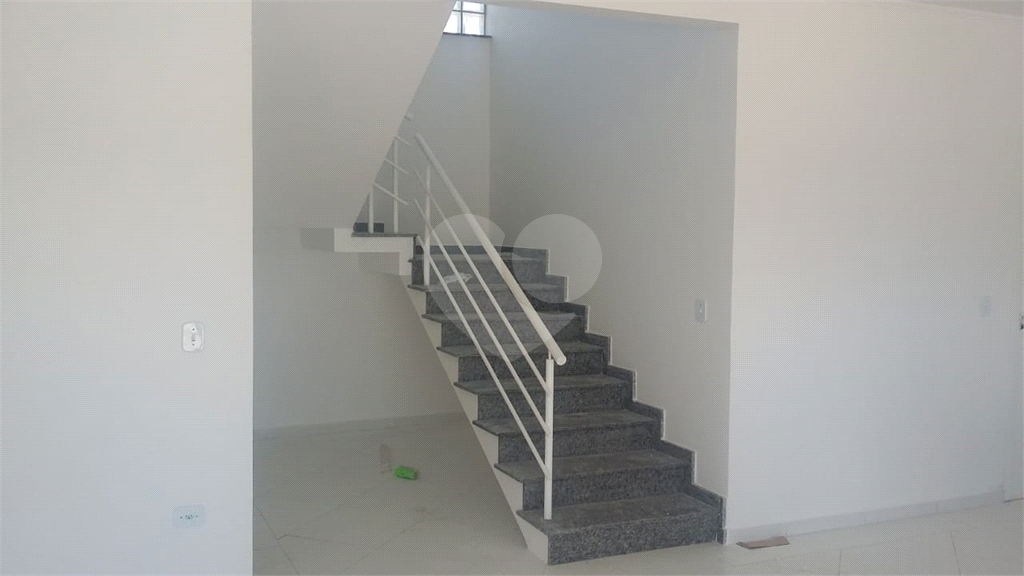 IGARATÁ, Casa em condomínio de luxo, 4 dormitórios 2 suítes 5 banheiros 6 vagas