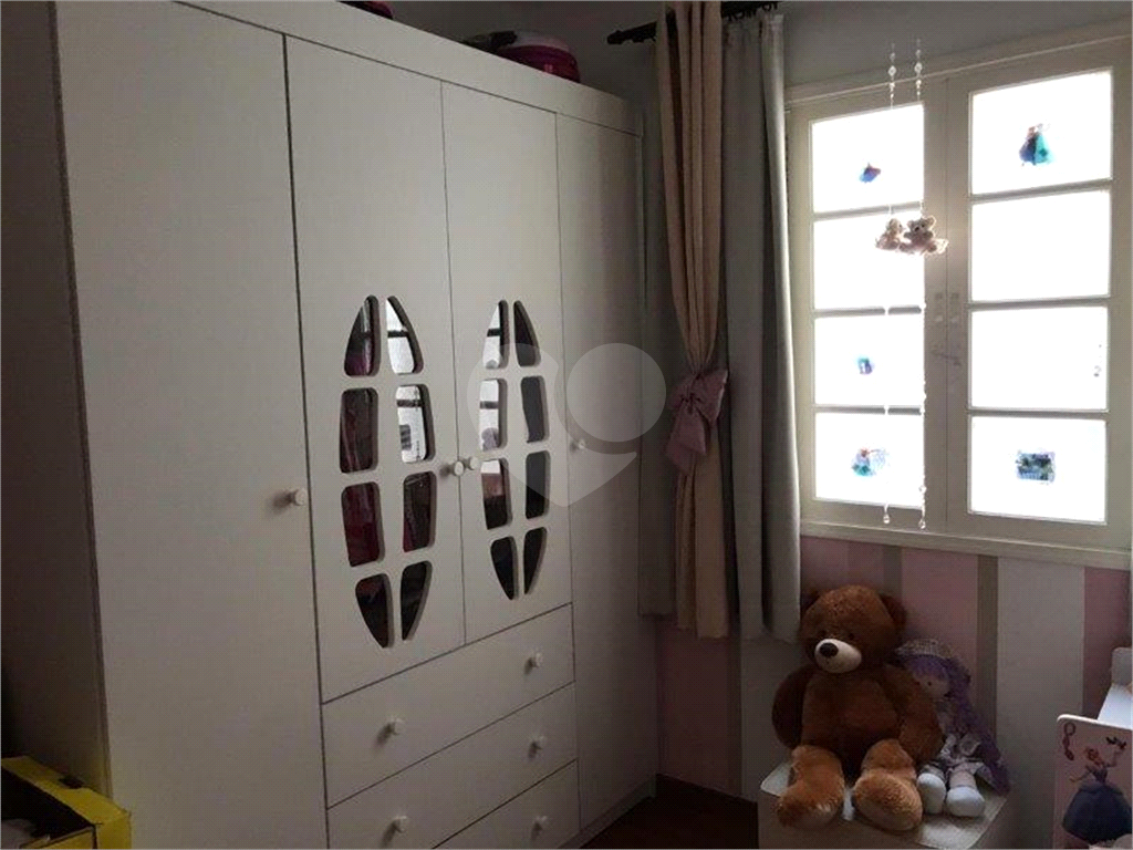 Casa Vila Irmãos Arnoni, 280 m², 3 dormitórios, sala 3 ambientes, cozinha, edícula, 2 vagas.