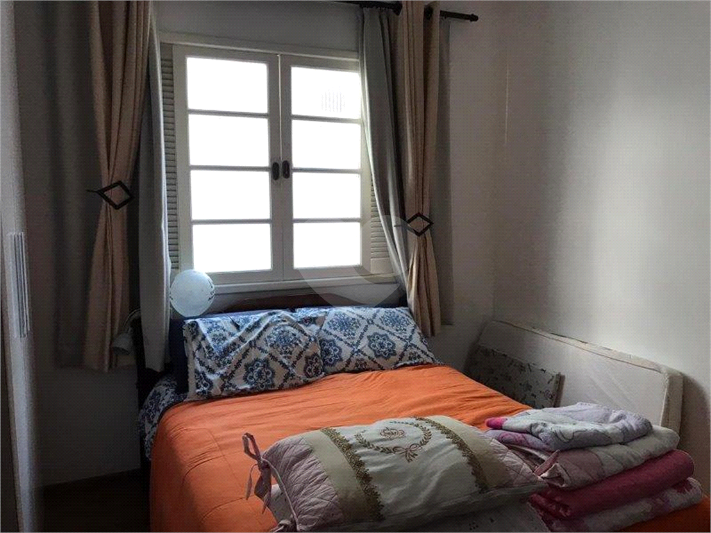 Casa Vila Irmãos Arnoni, 280 m², 3 dormitórios, sala 3 ambientes, cozinha, edícula, 2 vagas.