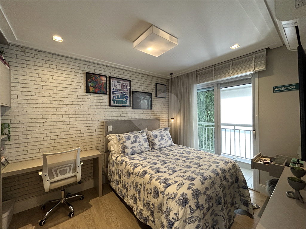 Cobertura/Duplex de 165m2 com 03 Suites com Ar Condicionado