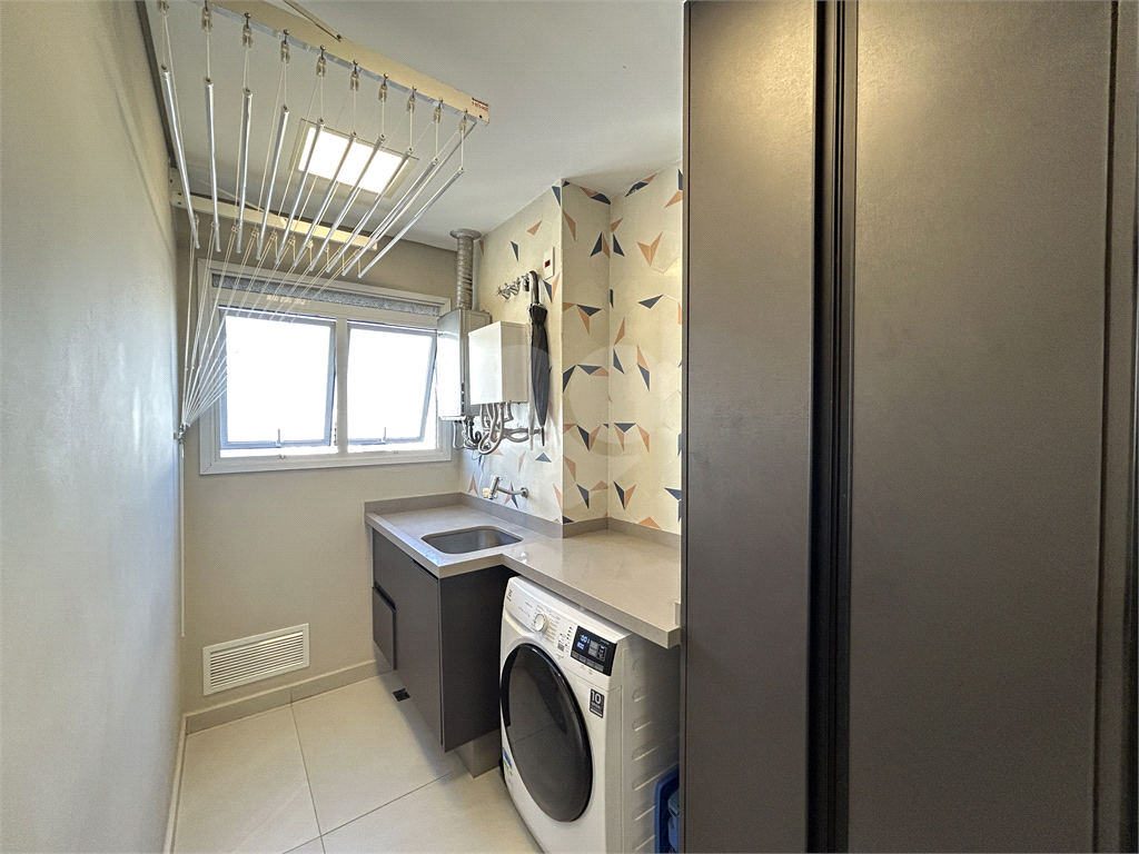 Cobertura/Duplex de 165m2 com 03 Suites com Ar Condicionado