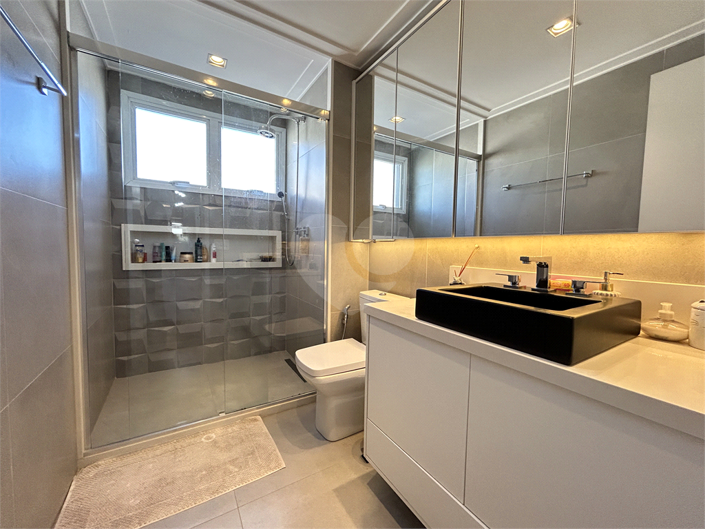 Cobertura/Duplex de 165m2 com 03 Suites com Ar Condicionado