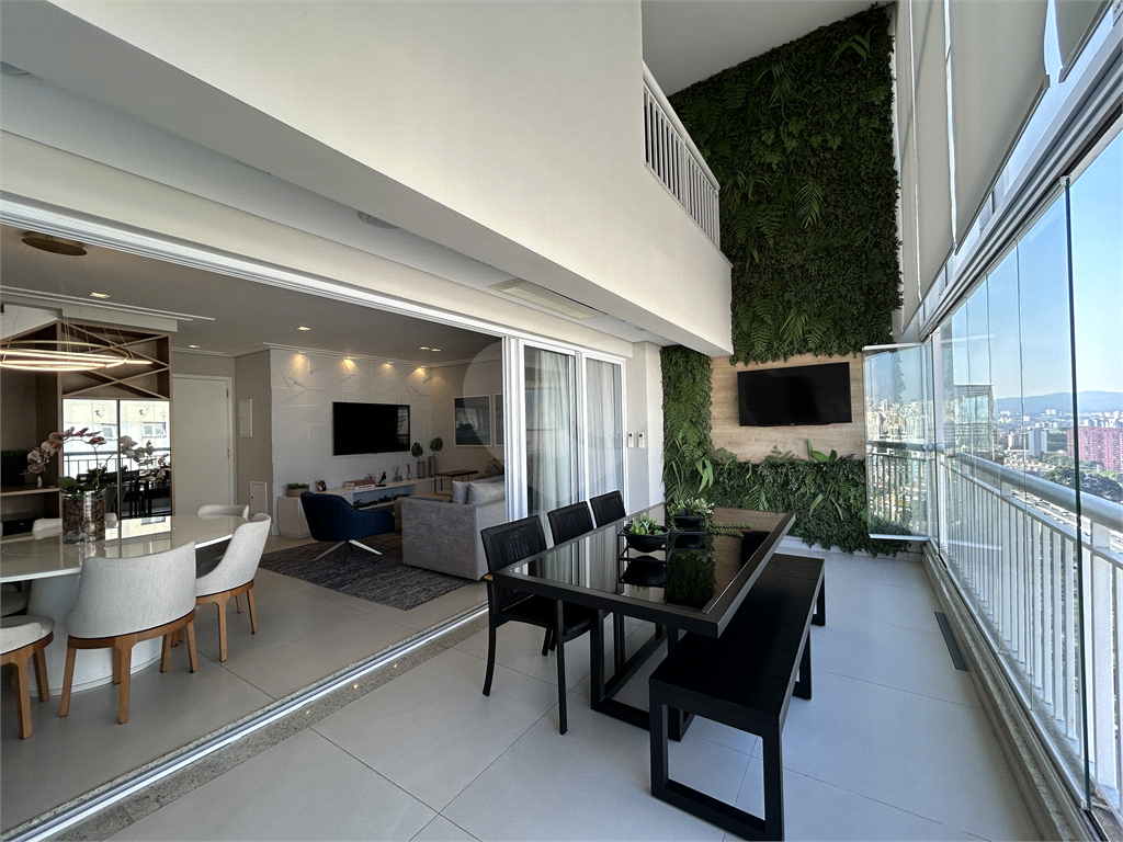 Cobertura/Duplex de 165m2 com 03 Suites com Ar Condicionado