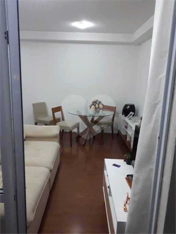APARTAMENTO em PARI