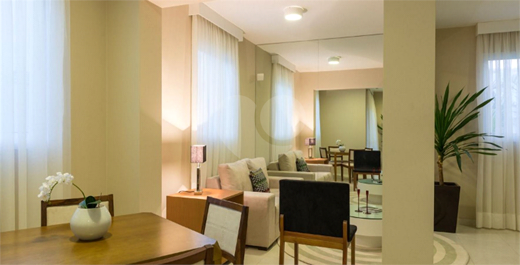 APARTAMENTO em PARI