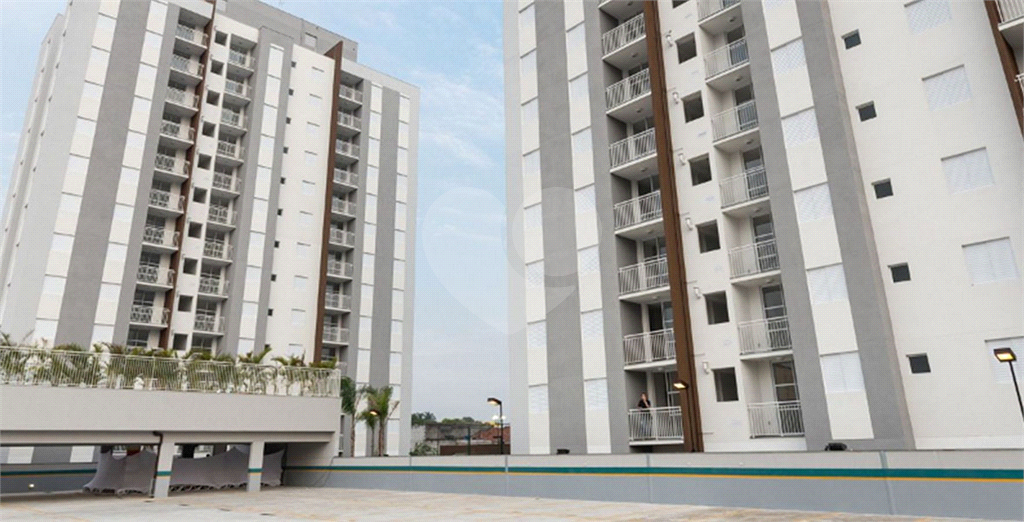 APARTAMENTO em PARI