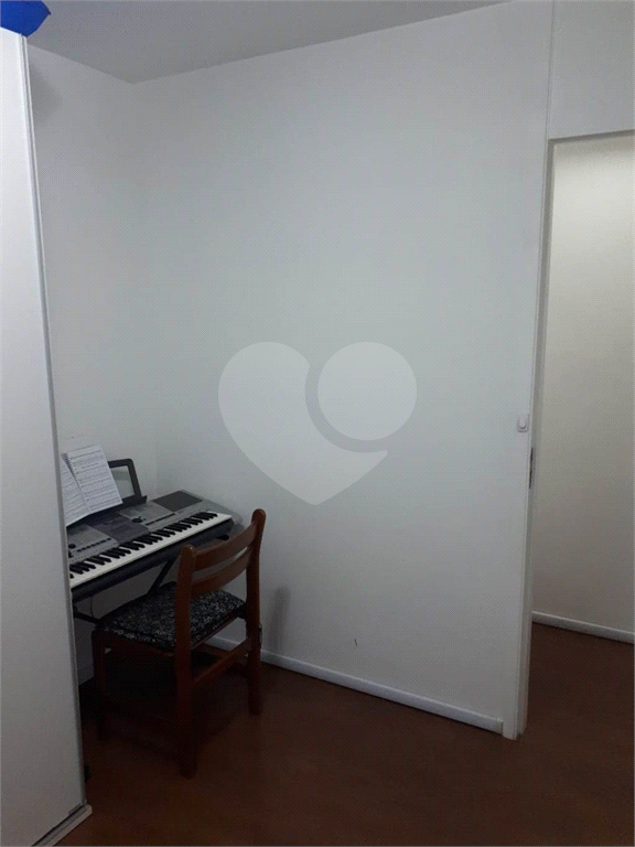APARTAMENTO em PARI