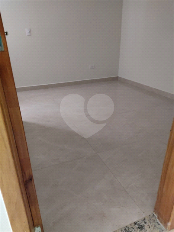 Lindo apartamento de 02 dorms a apenas 10 minutos a pé para o metrô Parada Inglesa. 