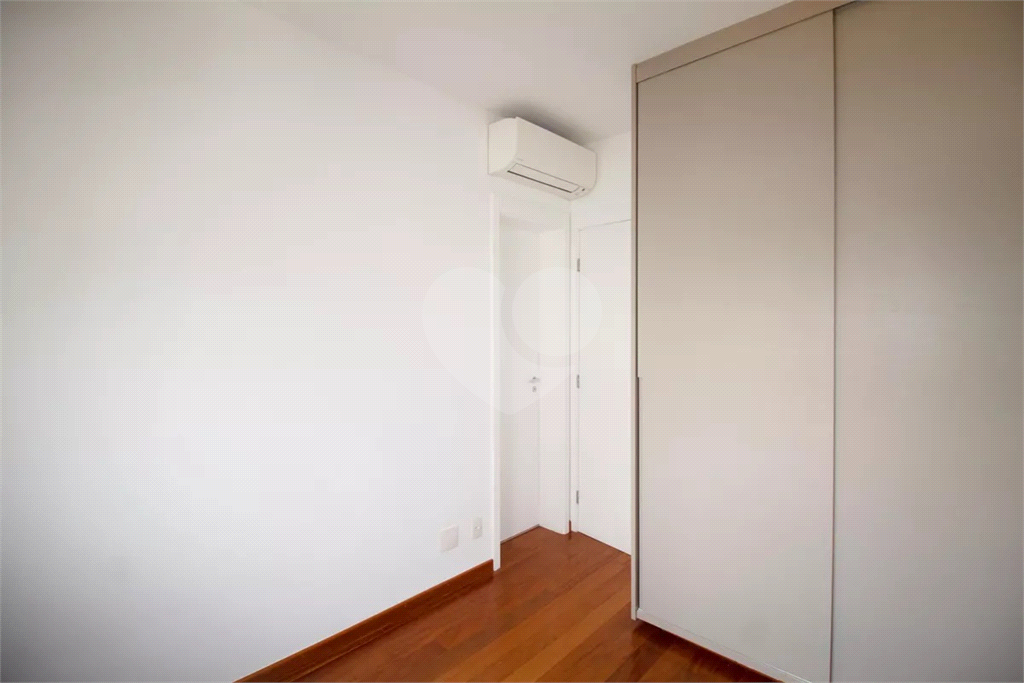 Apartamento Pinheiros 3 suítes e 2 vagas de garagem 