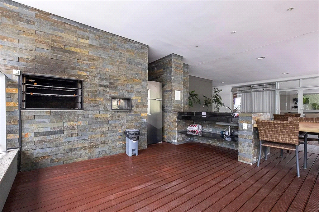 Apartamento Pinheiros 3 suítes e 2 vagas de garagem 