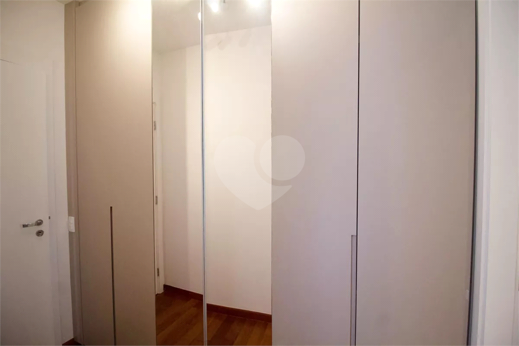 Apartamento Pinheiros 3 suítes e 2 vagas de garagem 