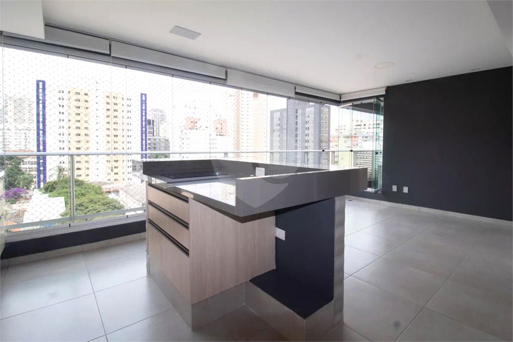 Apartamento Pinheiros 3 suítes e 2 vagas de garagem 
