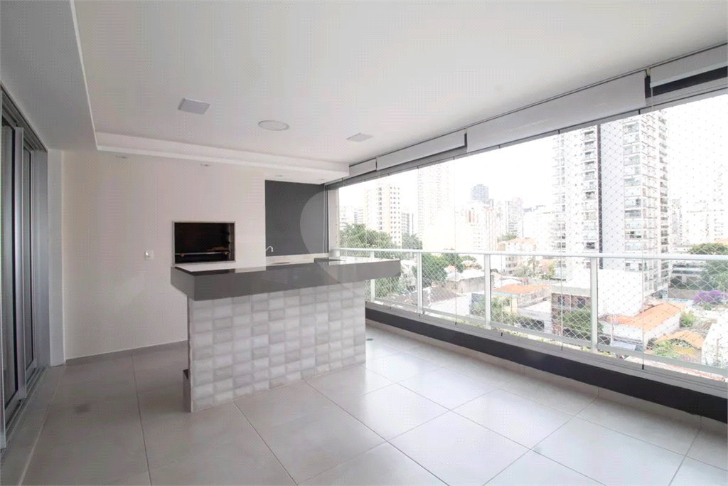Apartamento Pinheiros 3 suítes e 2 vagas de garagem 