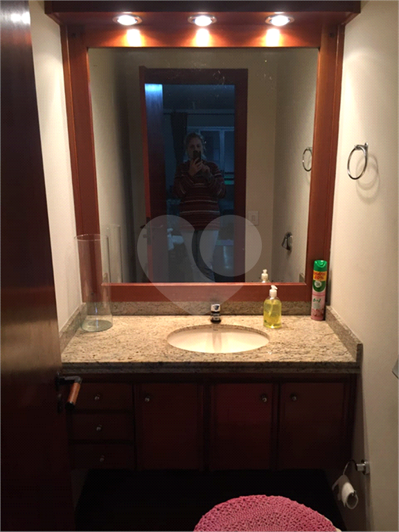 APARTAMENTO em MORUMBI
