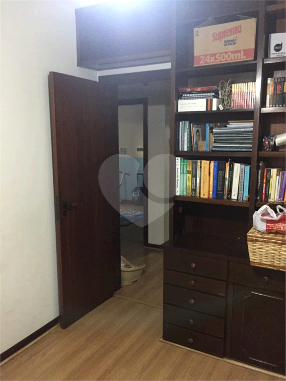 APARTAMENTO em MORUMBI