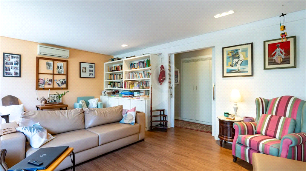 Moema com tudo a pé