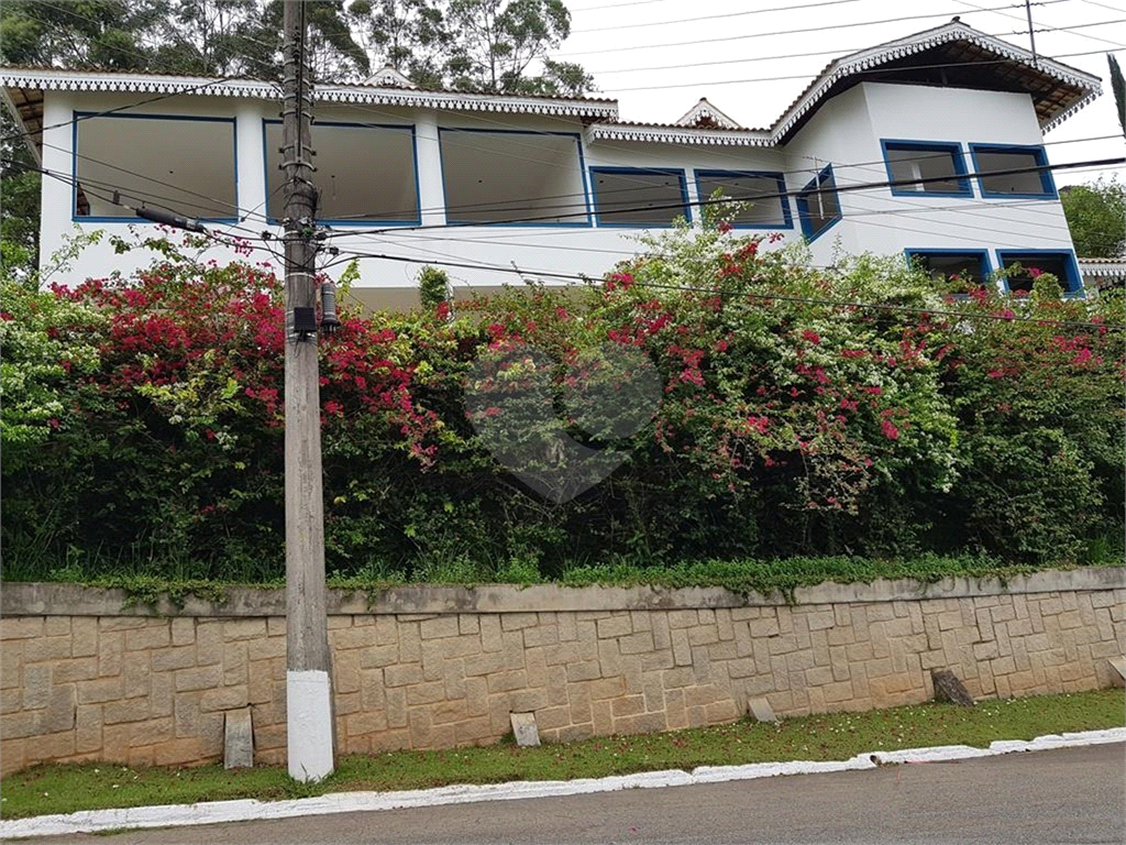 Casa na Serra da Cantareira no Condomínio Suíça da Cantareira aceita permuta faltando acabamento!!