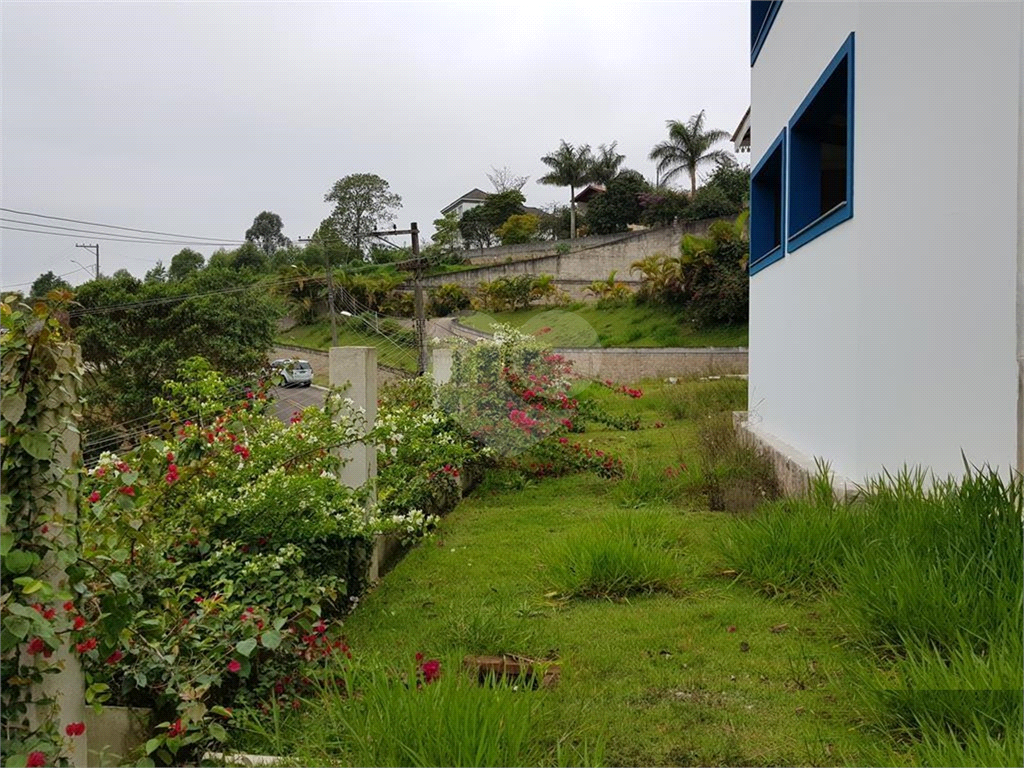 Casa na Serra da Cantareira no Condomínio Suíça da Cantareira aceita permuta faltando acabamento!!