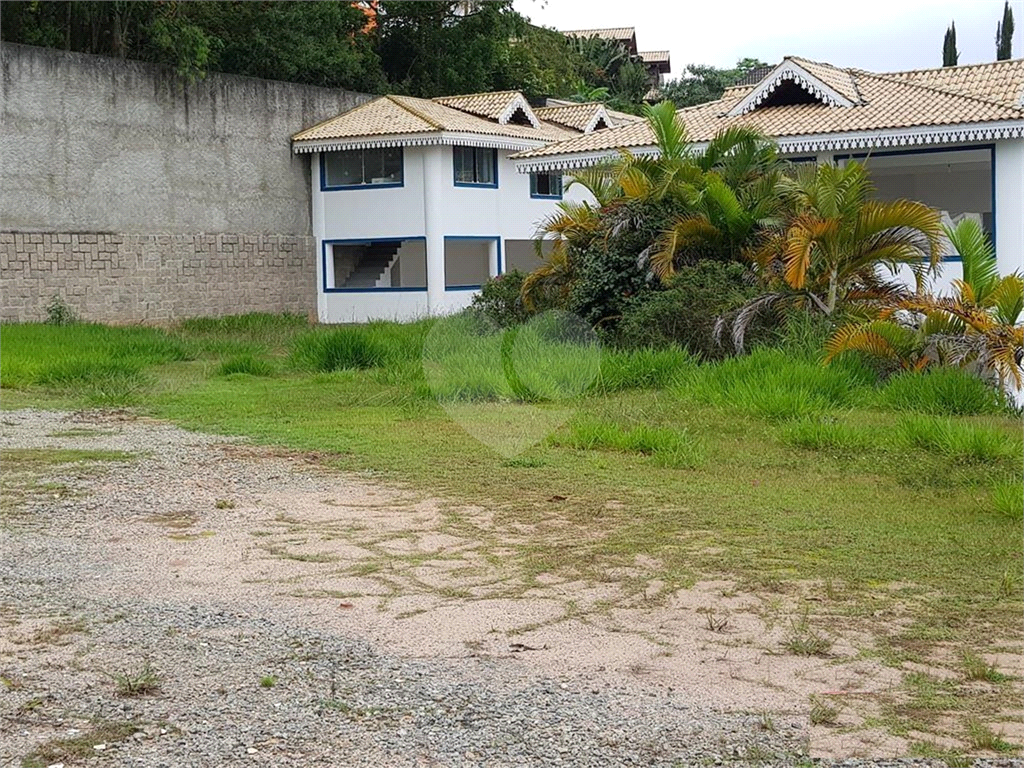 Casa na Serra da Cantareira no Condomínio Suíça da Cantareira aceita permuta faltando acabamento!!