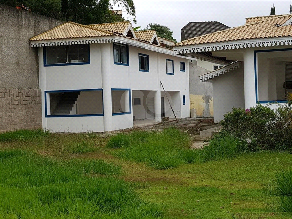 Casa na Serra da Cantareira no Condomínio Suíça da Cantareira aceita permuta faltando acabamento!!