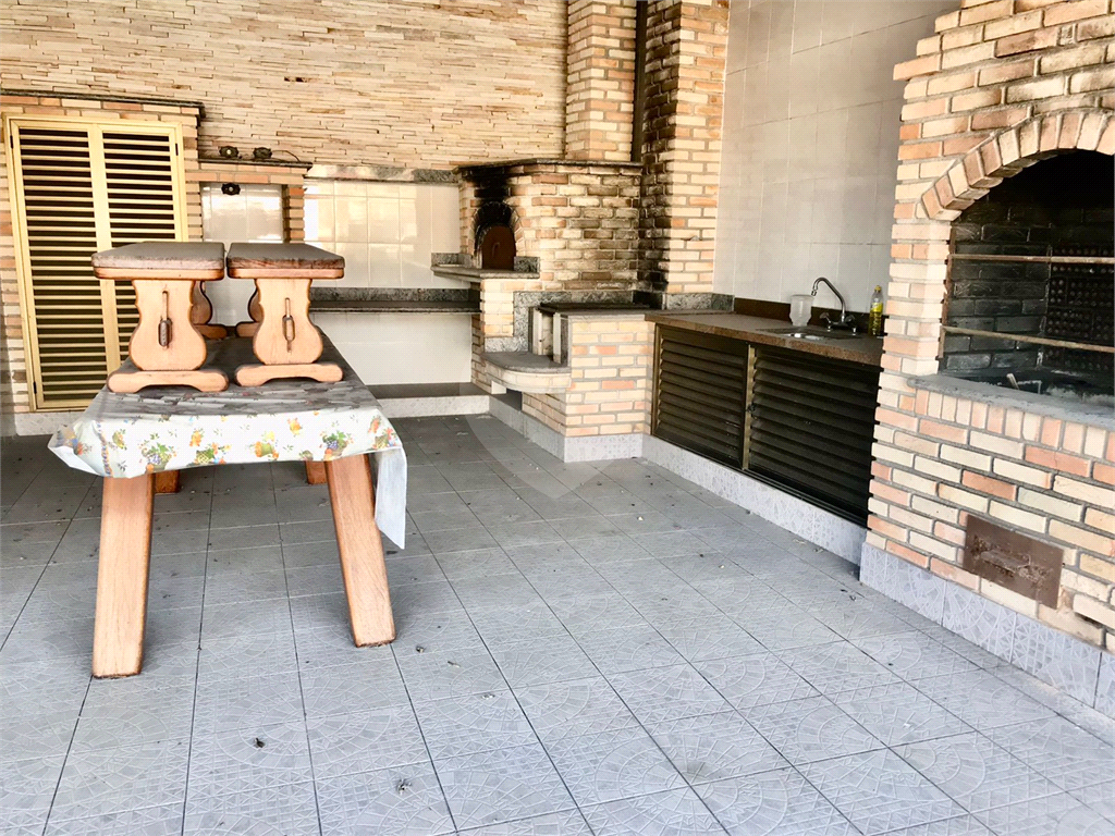 SOBRADO em JARDIM FRANCA
