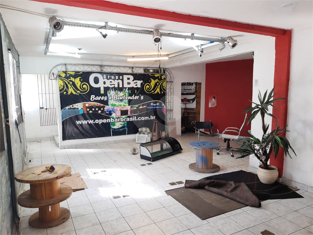 PRÉDIO INTEIRO em PIRITUBA