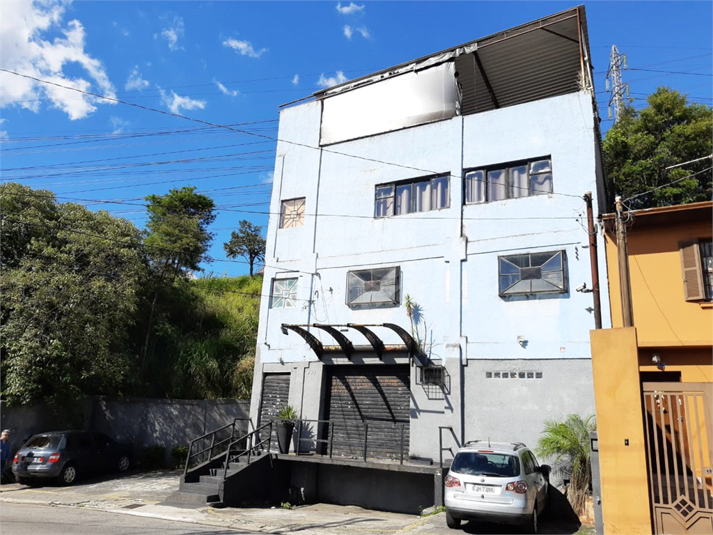 PRÉDIO INTEIRO em PIRITUBA