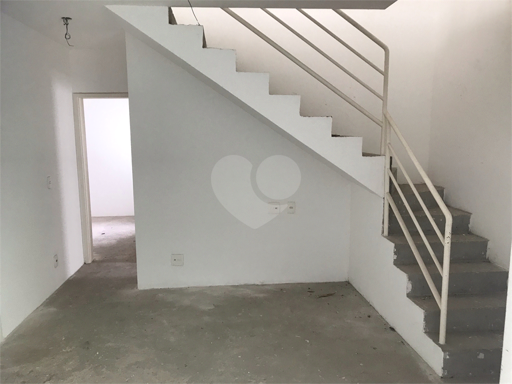 Apartamento Duplex  à venda com 160 metros, localizado no bairro Jardim Las Vegas, Guarulhos, SP 