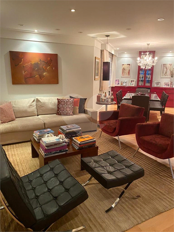 Apartamento em  PERDIZES com 173,31 m²