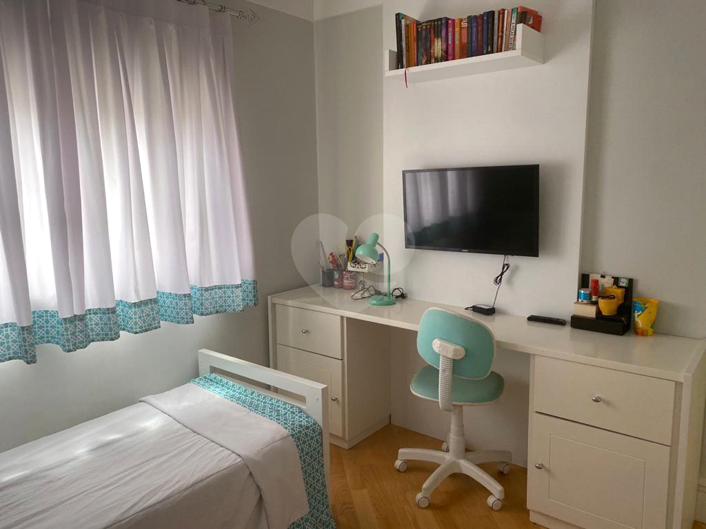 Apartamento em  PERDIZES com 173,31 m²