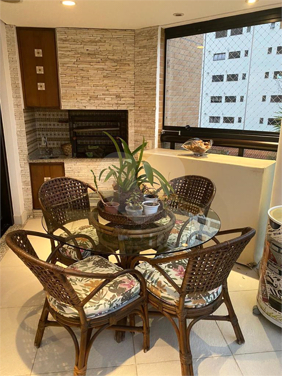 Apartamento em  PERDIZES com 173,31 m²