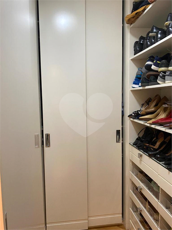 Apartamento em  PERDIZES com 173,31 m²