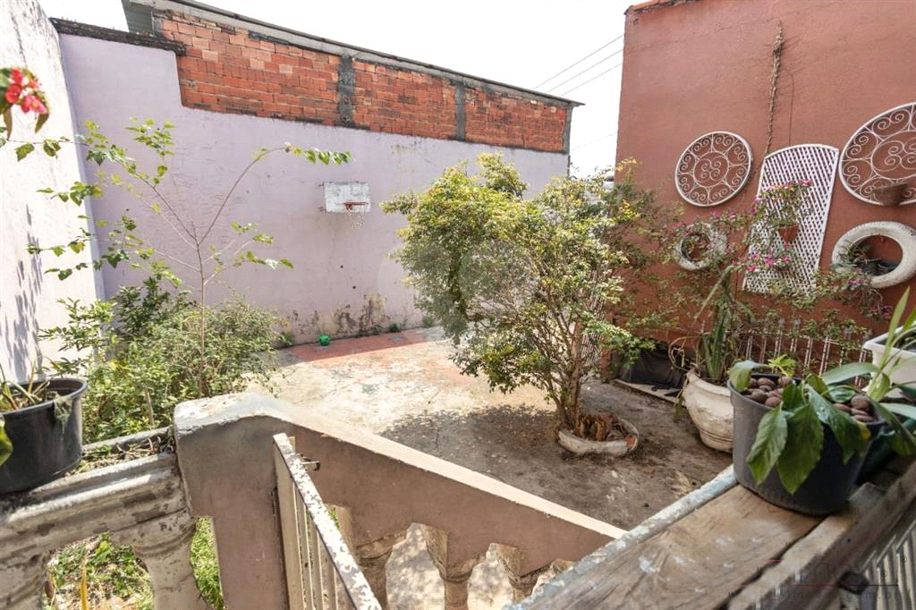 Excelente sobrado de esquina