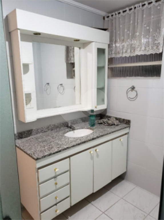 APARTAMENTO em VILA MASCOTE