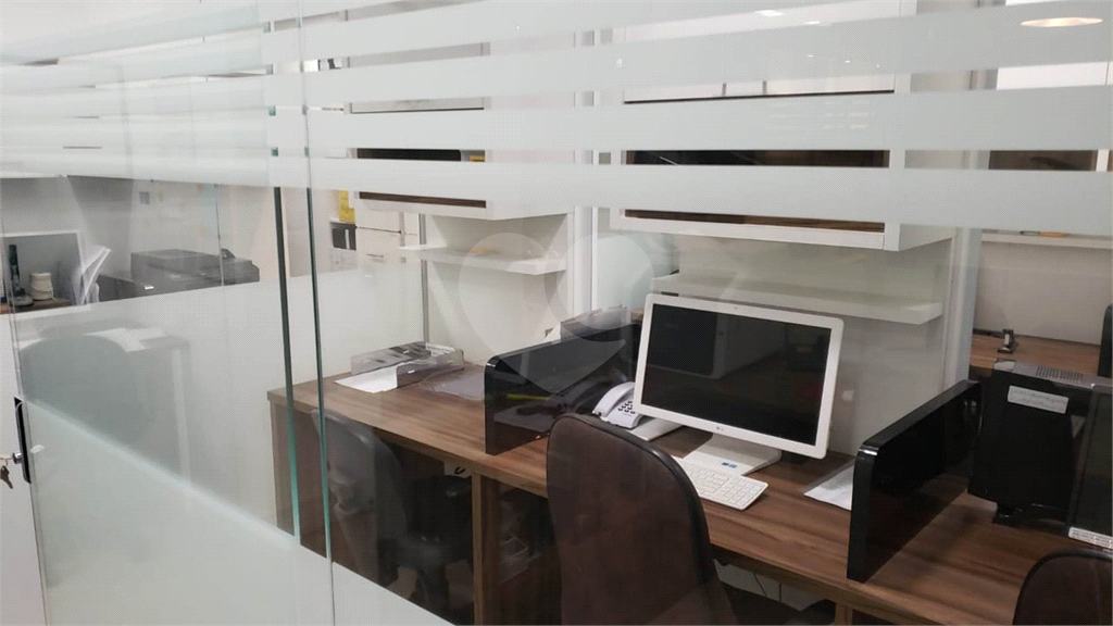 Edifício Brasilia Office na Avenida Água Fria são 2 salas no total de 84 metros prontas para uso!!