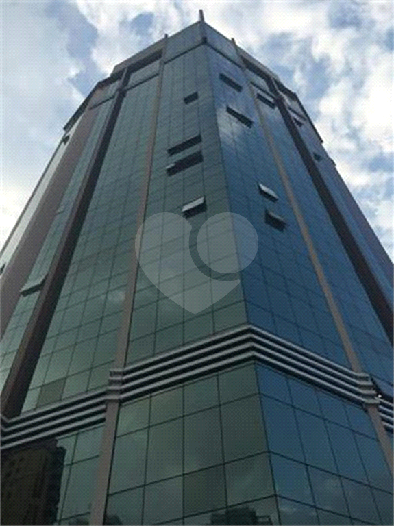 Edifício Brasilia Office na Avenida Água Fria são 2 salas no total de 84 metros prontas para uso!!